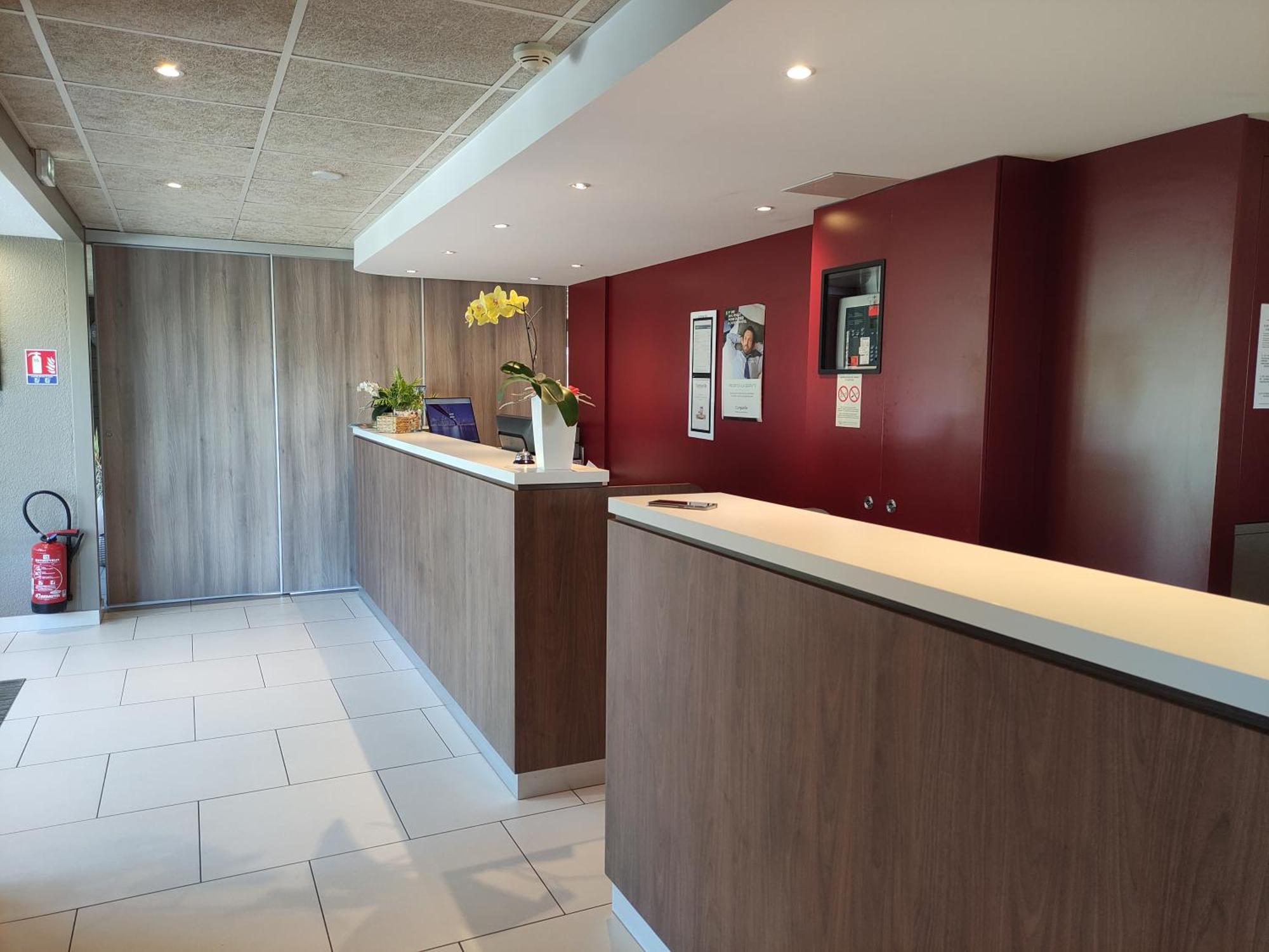 Campanile Sable-Sur-Sarthe Vion Hotell Exteriör bild